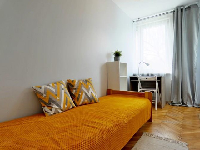 Podskarbińska 10, Praga Północ, pokój z balkonem