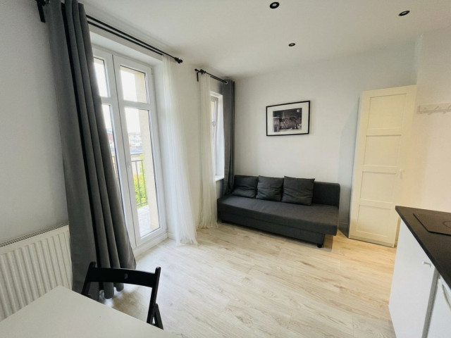 Kawalerka, balkon - Wierzbięcice 43a, Wilda